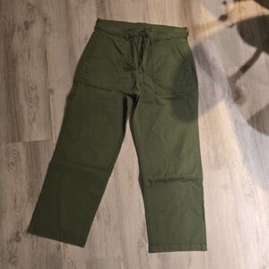 Old Navy Women's Cargo Pants in Forest Green
